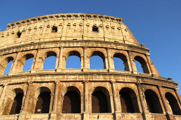 Hermosa vista del Coliseo, Italia — Foto de Stock