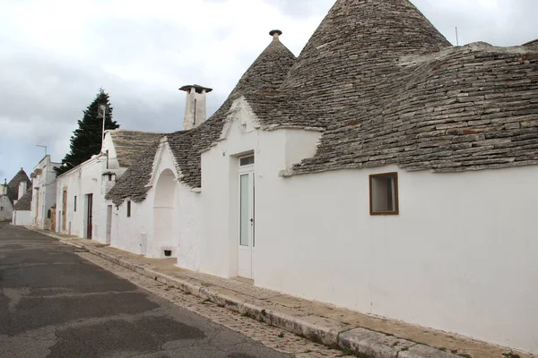 Witte Huizen Van Alberobello Unesco Werelderfgoed Italië — Stockfoto