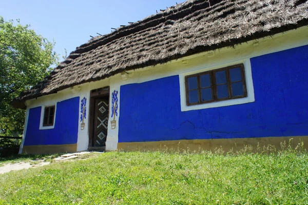 Bela Vista Das Casas Autênticas Ucranianas Campo — Fotografia de Stock