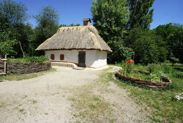 Vedere Frumoasă Caselor Autentice Ucrainene Zonei Rurale — Fotografie, imagine de stoc