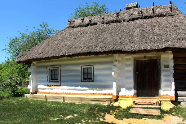 Schöne Aussicht Auf Ukrainische Authentische Häuser Und Land — Stockfoto