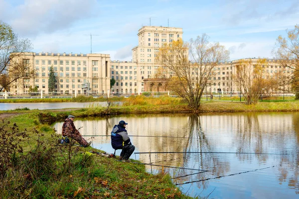 Moszkva Oroszország 2021 Október Halászok Lefortovo Parkban Lefortovo Park Vonzza — Stock Fotó