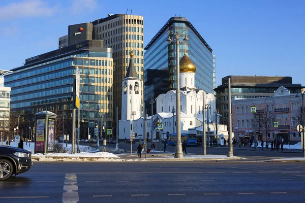 モスクワ ロシア 2021年12月27日 聖ニコラス教会トヴェルスカヤ広場のワンダーワーカー ロシア正教会の旧信者教会の寺院 寺院の建設は1914年に始まり 1921年に献堂された — ストック写真