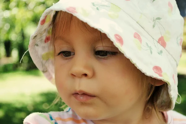 Portrait of a beautiful toddler girl — Stock Photo, Image