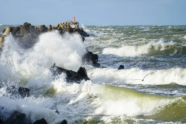 バルト海では秋の暴風雨が猛威を振るい — ストック写真