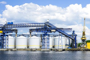 Versatile grain terminal with many storage silos in Ventspils port for transfer large range and amount of agricultural products