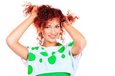 kırmızı kıvırcık saç