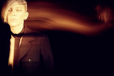 Baştan çıkarıcı.