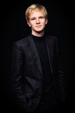 resmi bir görünüm