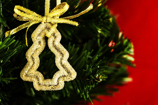 Fondo de Navidad con adornos y árbol de Navidad — Foto de Stock