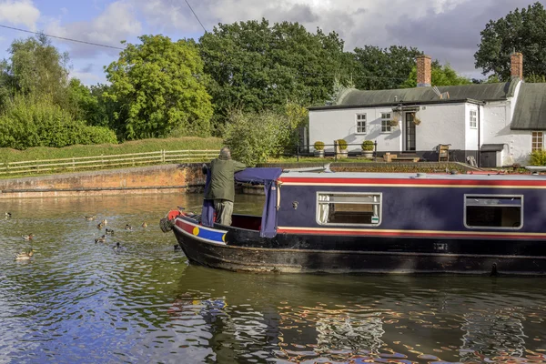 Kanalboot — Stockfoto