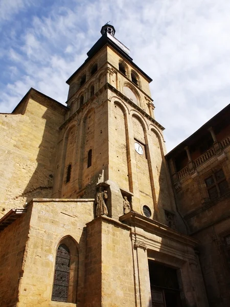 Un pueblo con casas antiguas en Francia — Foto de Stock