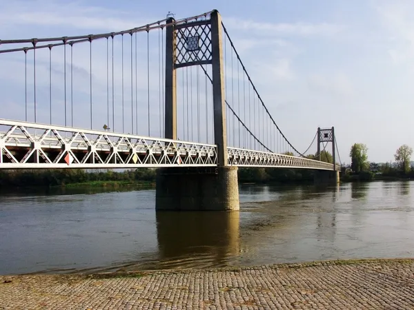 A loire-folyó feletti híd — Stock Fotó