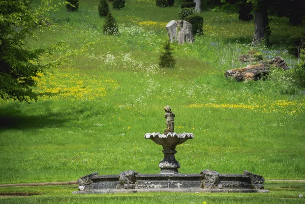 Old classic style stone fountain — Stock Photo, Image