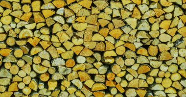 yakacak odun yığını