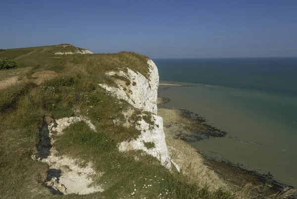 Cliffs at beach — Stock Photo, Image