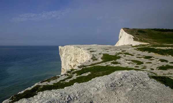 Cliffs at beach — Stock Photo, Image