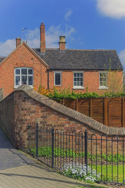Cottage em uma aldeia inglesa — Fotografia de Stock