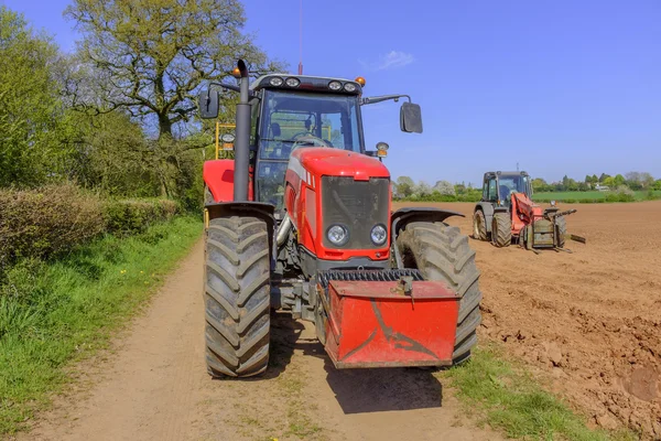 Tractor en el parque — Foto de Stock