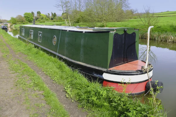 Canal on the inland waterways — Stock Photo, Image