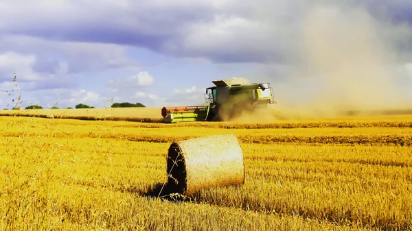 Combined harvester — Stock Photo, Image