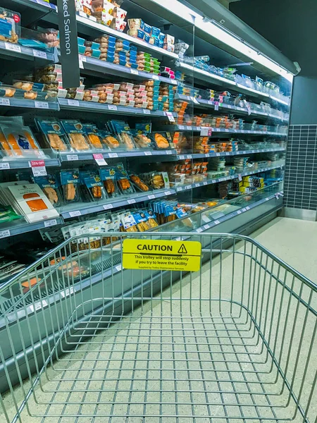 Interiér Nákupního Vozíku Popředí Supermarketu England — Stock fotografie