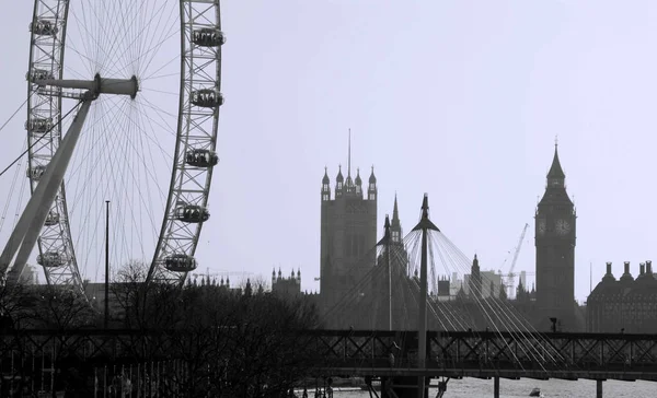 London Olho Grande Roda Lado Rio Tamisa Inglaterra — Fotografia de Stock
