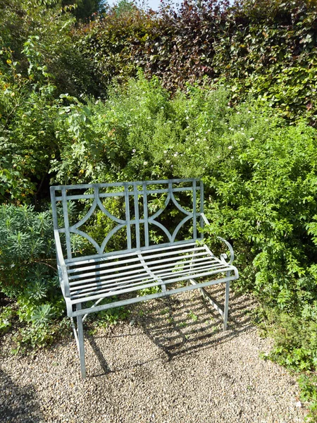 植物和花卉装饰花园庄严的家园英格兰 沃里克郡咳嗽顿花园 — 图库照片