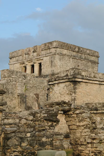 Religiöser Tempel aus der Maya-Kultur — Stockfoto