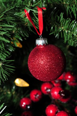 Kırmızı glitter tatil süsleme ve çilek