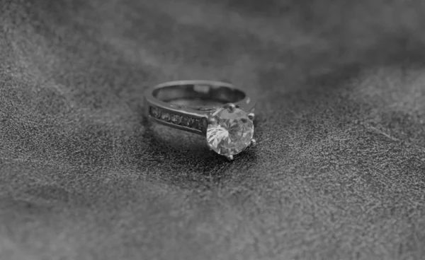 Black and white engagement ring — Stock Photo, Image