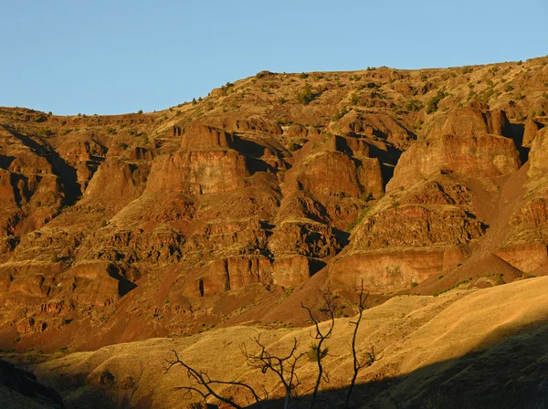 Landschap van rood rots bergen in oregon — Stockfoto