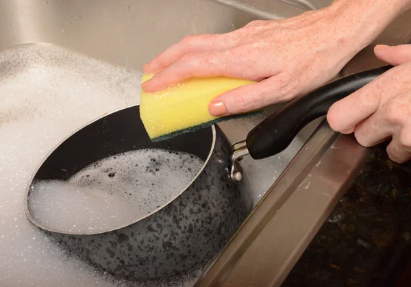Dělat, nebo mytí nádobí — Stock fotografie