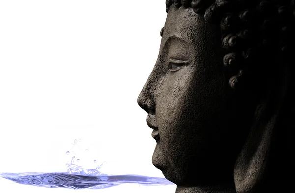 Bouddha serein et fond d'eau — Photo