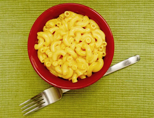 Creamy and homemade macaroni and cheese — Stock Photo, Image