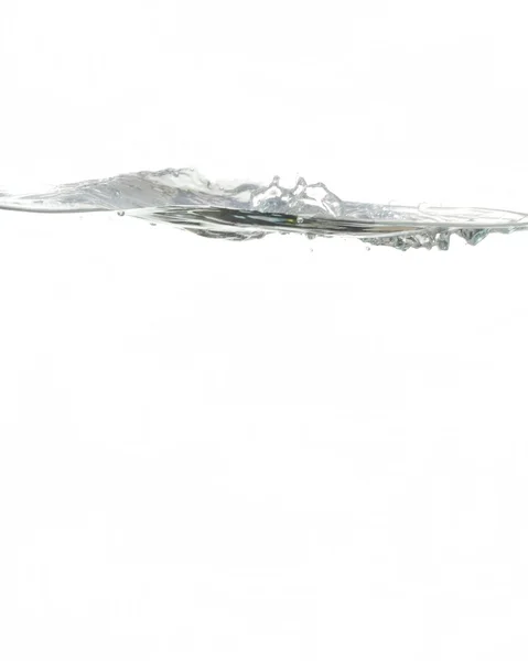 Onda di spruzzi d'acqua su uno sfondo bianco — Foto Stock