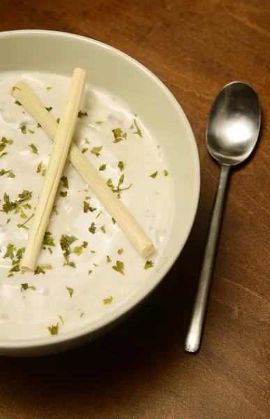 Sopa de limoncillo en la mesa de madera para la comida cremosa — Foto de Stock