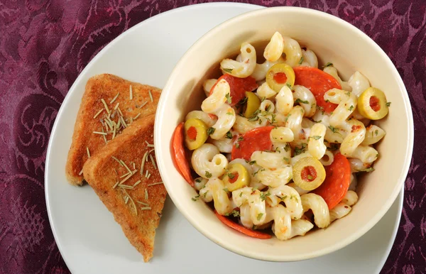 Ensalada de pasta cremosa —  Fotos de Stock