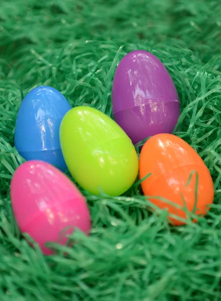 Huevos de Pascua de plástico — Foto de Stock