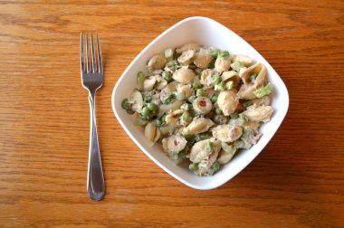 Tuna noodle güveç
