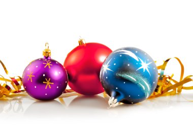Noel Baubles ve altın şeritler
