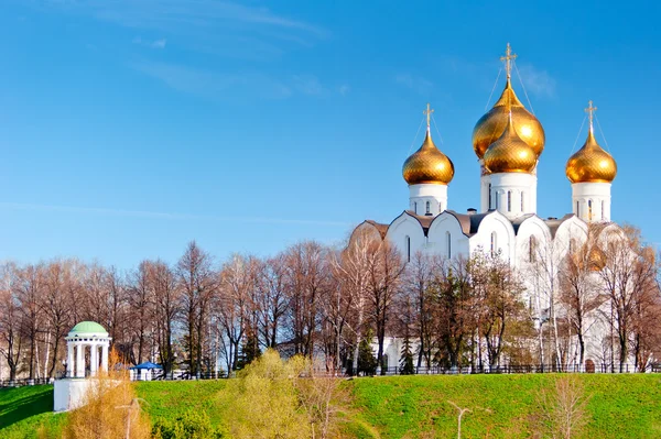 Uspenski-Kathedrale in Jaroslawl. Russland — Stockfoto