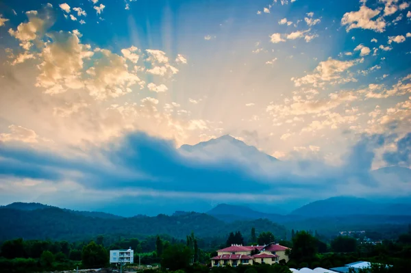 Beautiful sunset in shades of blue on a high mountain — Stock Photo, Image