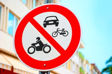 trafiğe kapalı alanda ifade eden sembolü