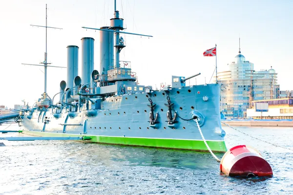 Berühmtes Wahrzeichen petersburg-cruiser aurora — Stockfoto