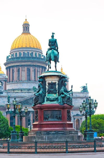 Katedry Izaaka w st. Petersburgu w godzinach popołudniowych — Zdjęcie stockowe