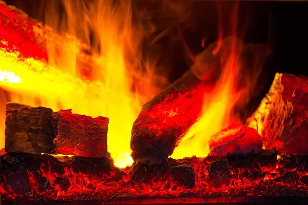 Quemando registros de incendios en macrofotografía — Foto de Stock