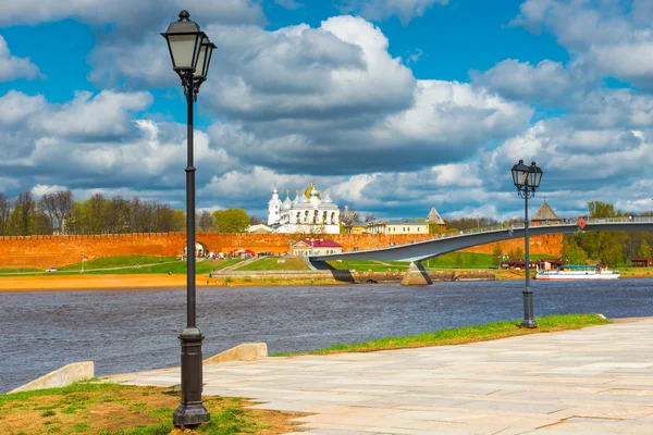 Wunderschönes Stadtbild. Blick auf den Novgorod Kremlin, Russland — Stockfoto