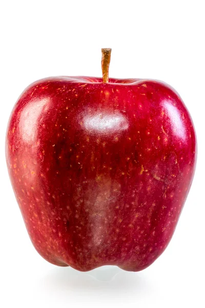 Manzana roja jugosa madura aislada sobre fondo blanco — Foto de Stock