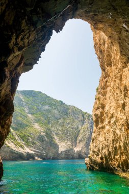 Yunanistan 'ın Zakynthos adasındaki ünlü Mavi Mağaralar 